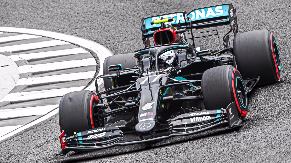 F1: prezentacja nowego bolidu W12 Mercedesa 2 marca, a Alfy Romeo 22 lutego w Warszawie.