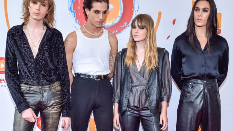 Zespół Måneskin pozbył się nagrody z festiwalu w Sopocie. Oddali ją… przypadkowym osobom