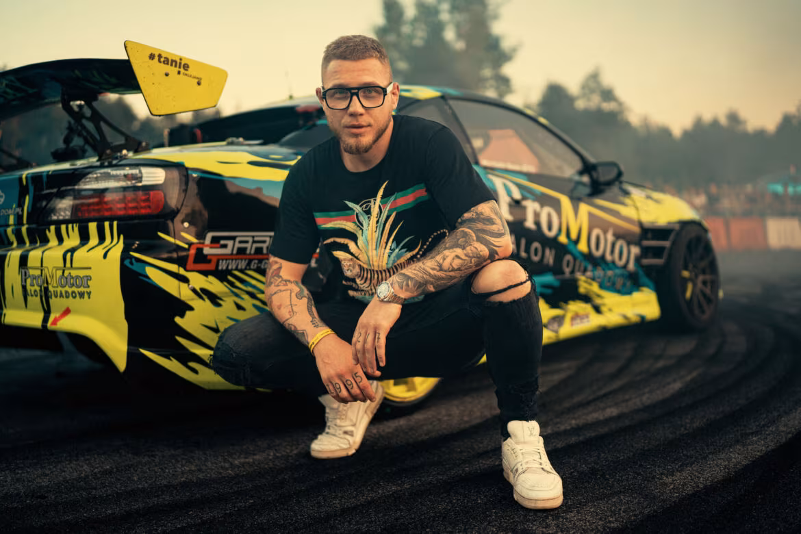 Kubańczyk wraca z nowym singlem „300” wyprodukowanym przez Tribbsa