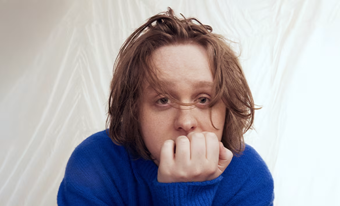 Lewis Capaldi prezentuje nowy singiel „Pointless”