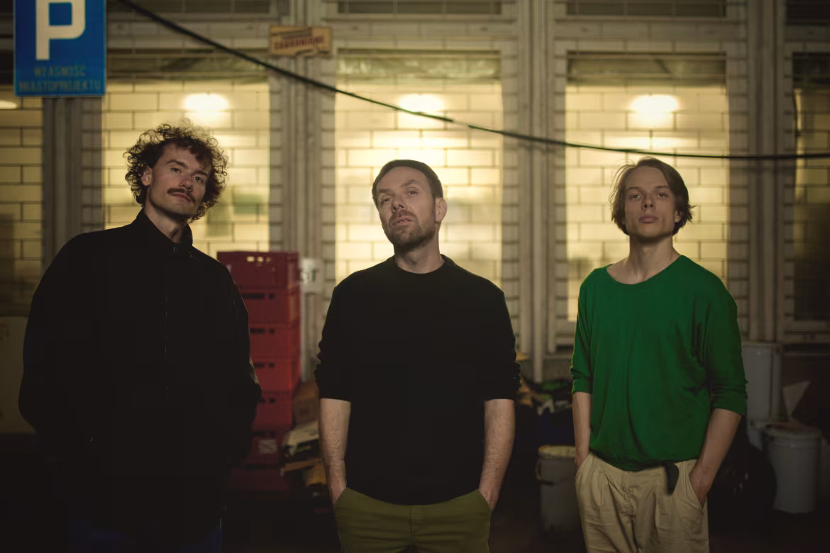 Łona x Konieczny x Krupa prezentują pierwszy singiel z albumu „TAXI”!