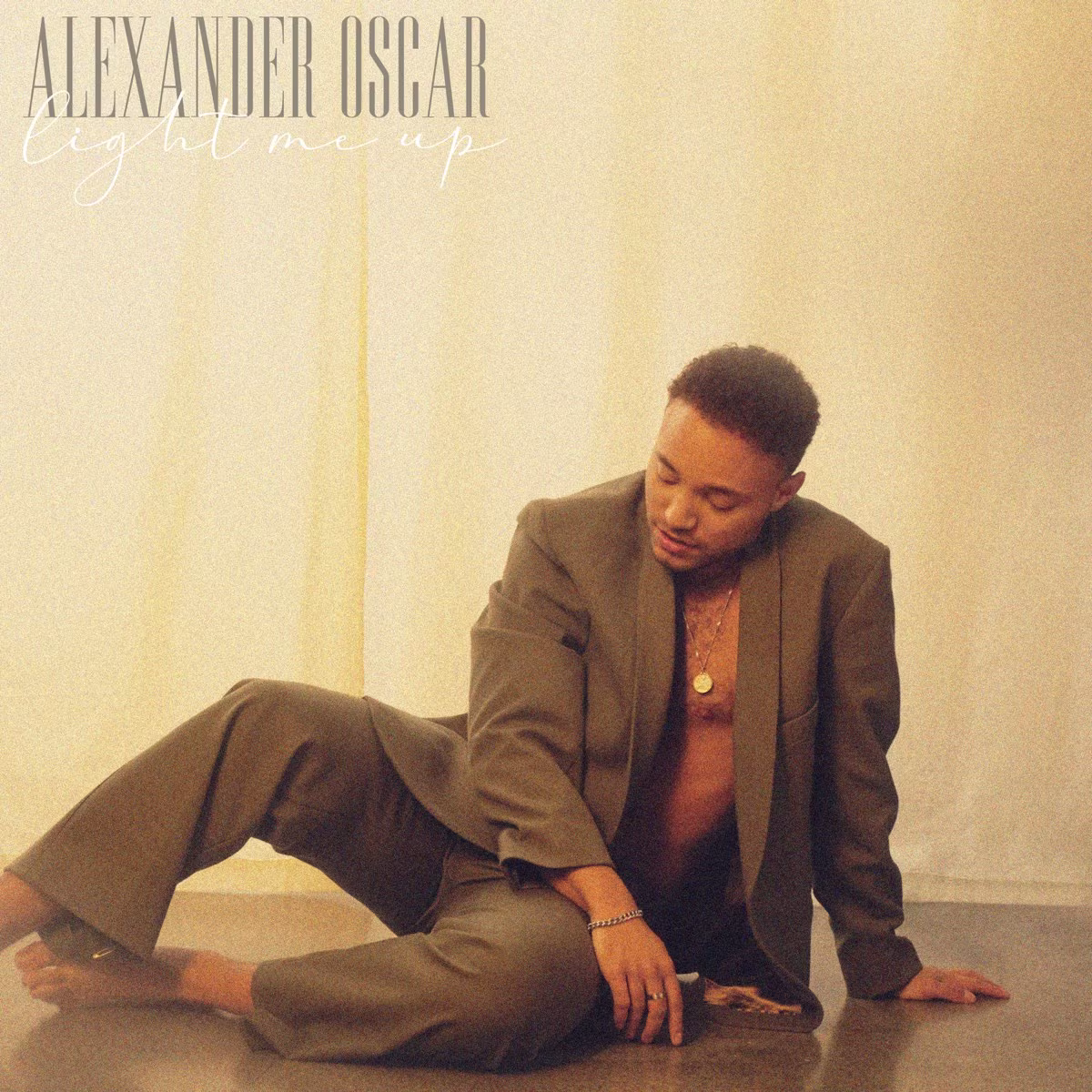 Alexander Oscar Light Me Up