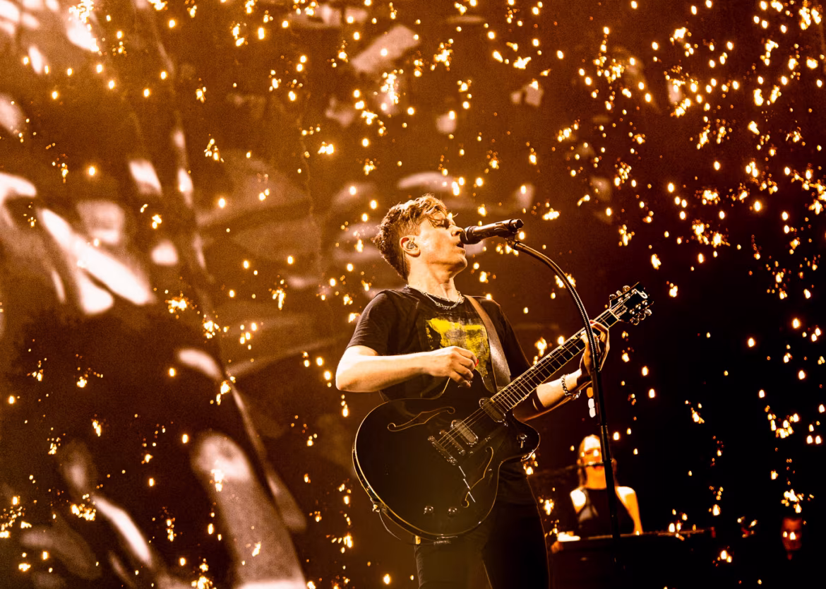 Michael Patrick Kelly prezentuje „B•O•A•T•S LIVE”