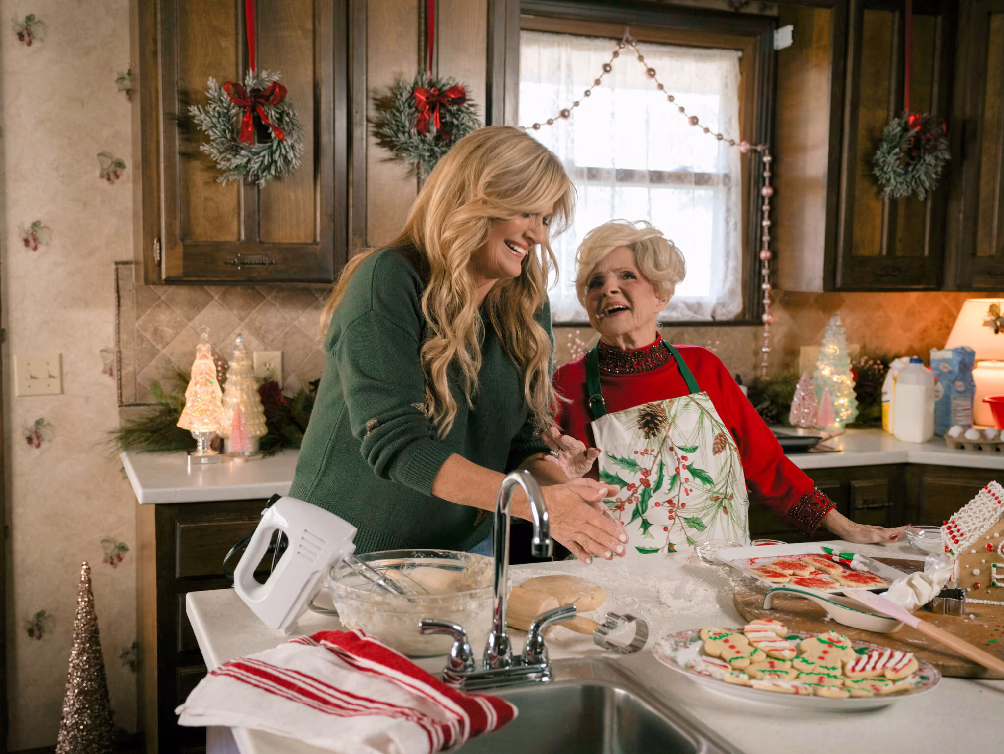 BRENDA LEE AND TRISHA YEARWOOD 1 scaled
