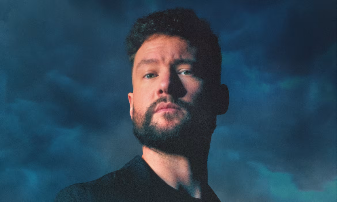 Calum Scott prezentuje nowy singiel „Lighthouse”