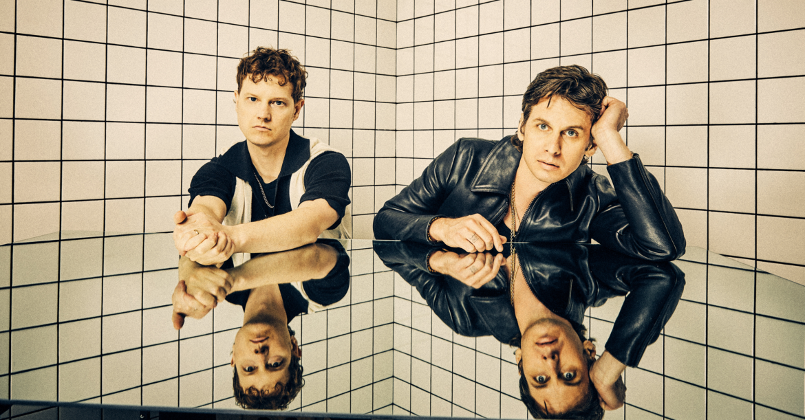 Foster The People wracają w wielkim stylu w nowym singlu „Lost In Space”