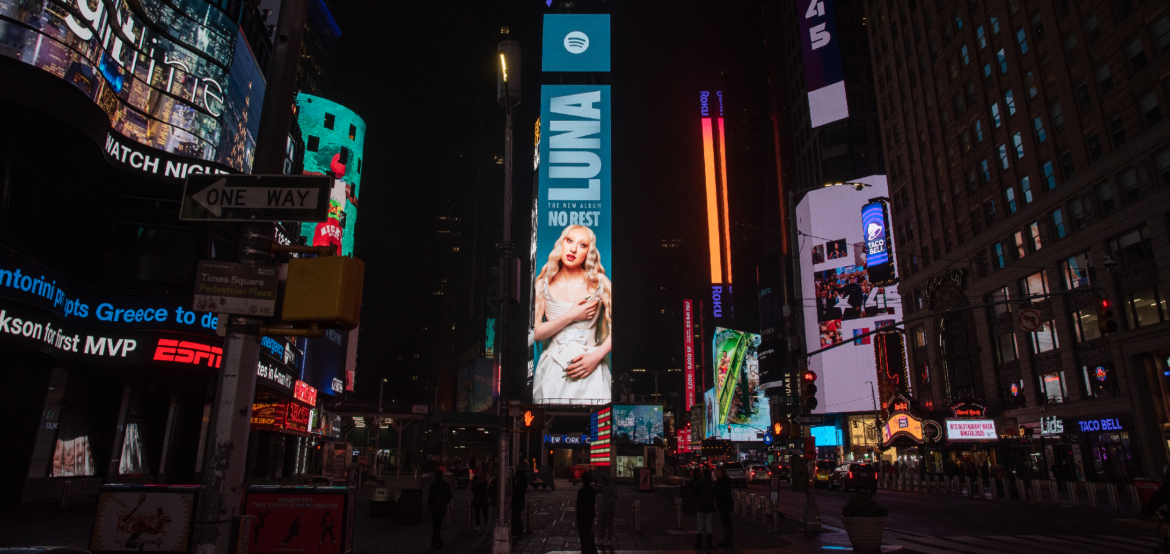 LUNA razem z Lady Gagą na Times Square