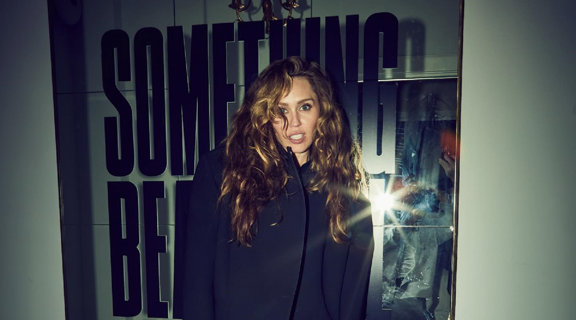 Miley Cyrus wydała nowy album „Something Beautiful”