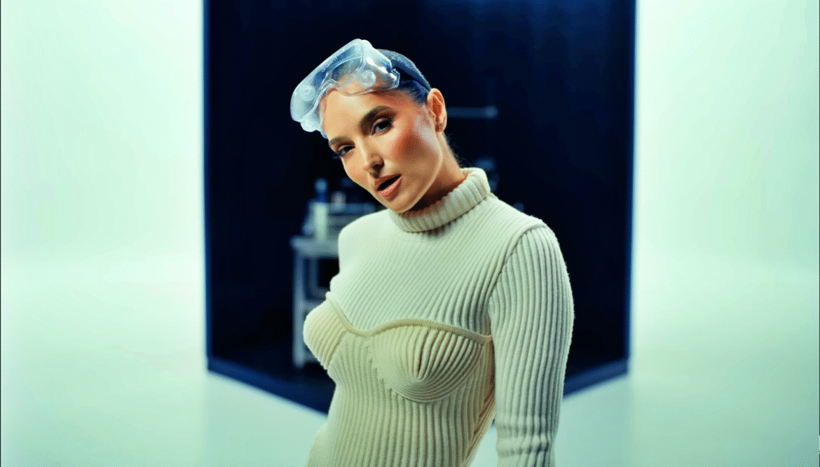 Minelli wydała długo oczekiwany album „Mixed Feelings”